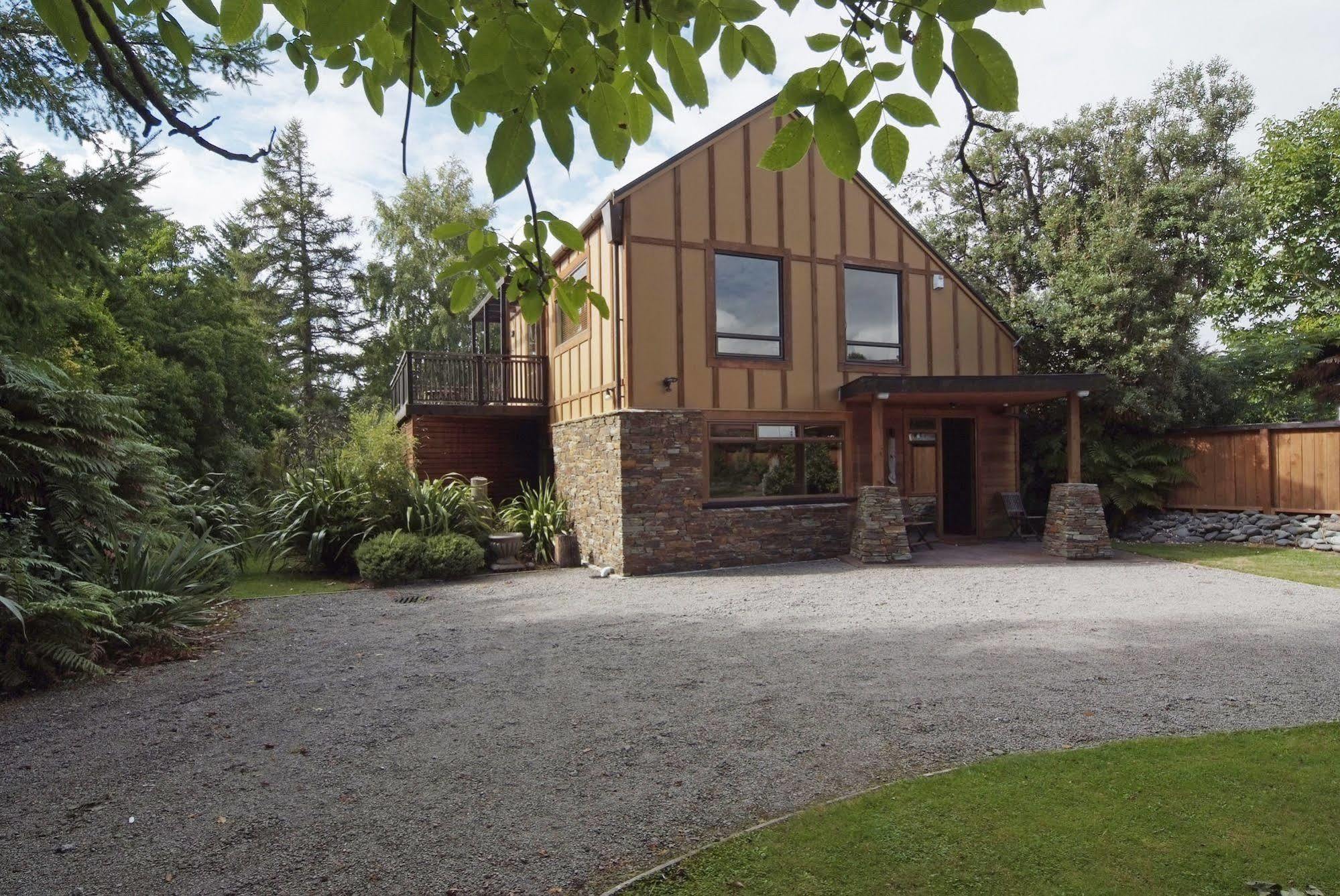 Turangi Trout Lodge المظهر الخارجي الصورة